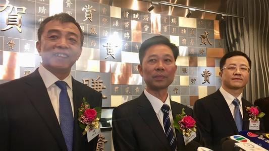何捷:跑完第一棒