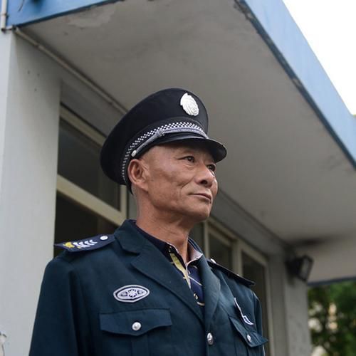 急招2名跟车员(急招保安50至65岁)