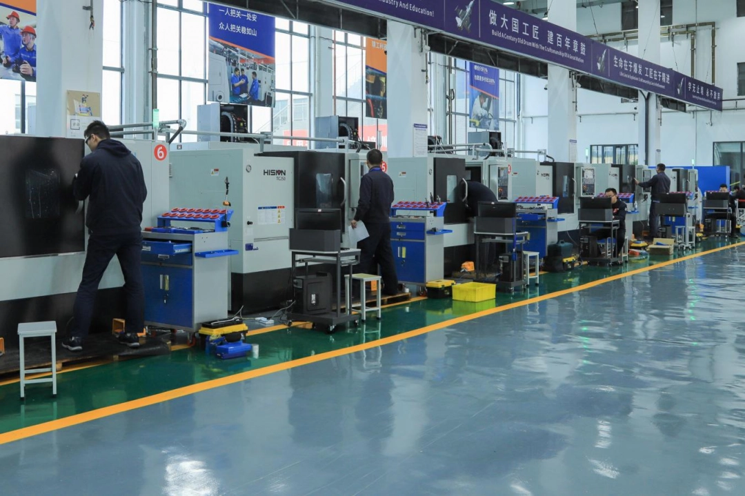 "黔锋杯"中航重机第一届职业技能大赛数控车,电工赛项在安顺职业技术