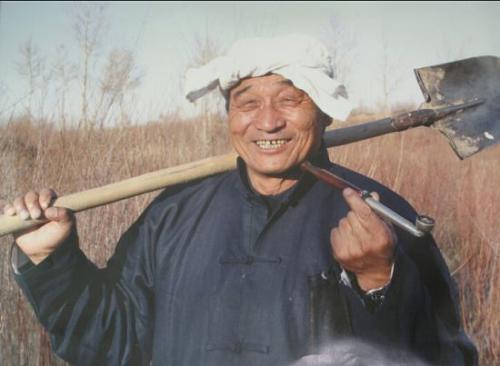 治沙英雄石光银,带领群众三战"狼窝沙"植树治沙,结局如何?
