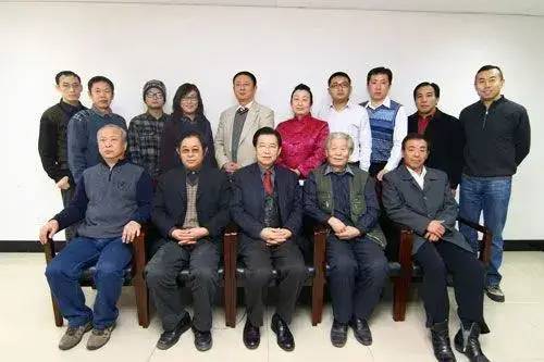 高知分子抛妻弃女移民美国,全家惨死竟无人收尸