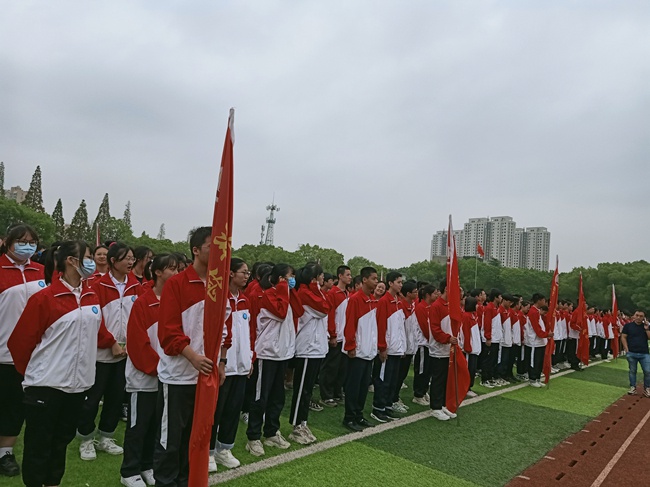 新余新钢中学:校园拉歌比赛唱响红色经典