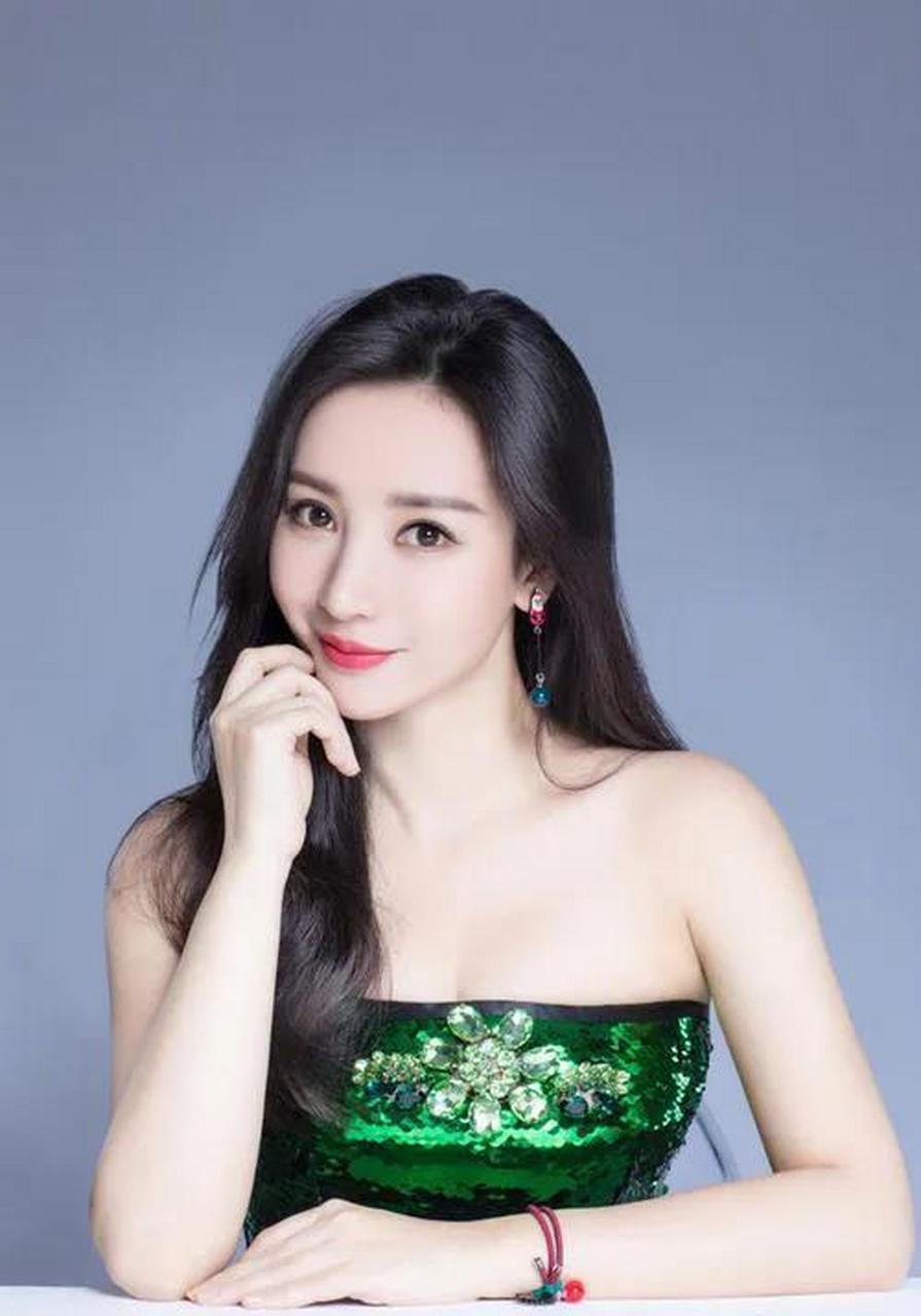 张艺谋执导央视春晚,柳岩成为主持人,2024年的央视春晚你会看吗?