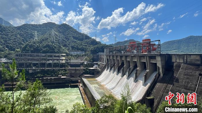 新安江水库关闸 本次泄洪创闸门调整次数纪录