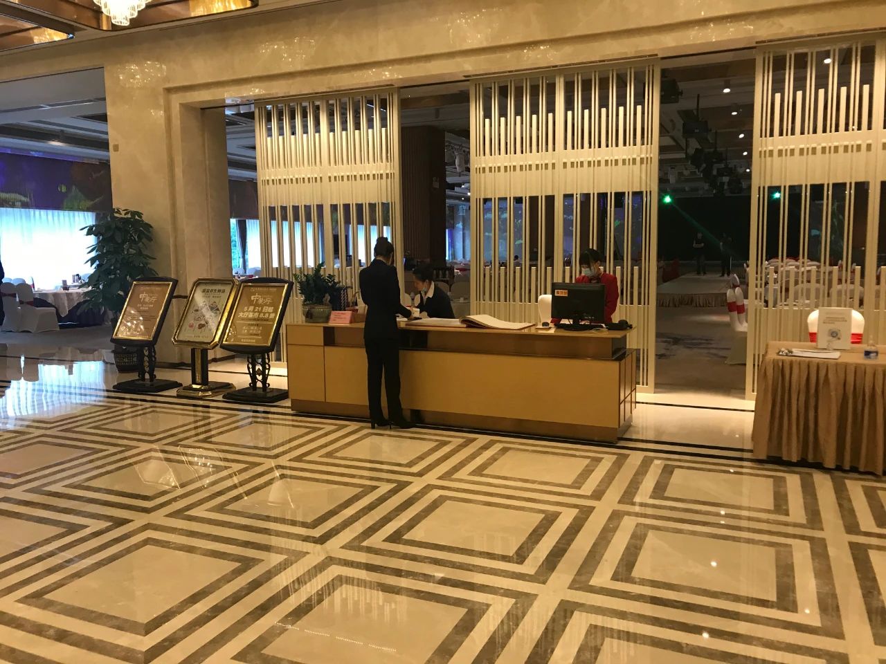 「萬星音响」发声深圳水都假日酒店宴会厅