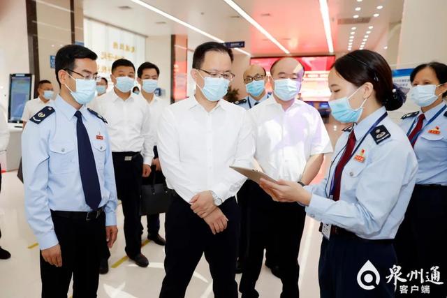 聚财收税担使命 强产兴城走前头 蔡战胜与市税务局党员干部共学党的二十大精神并开展工作调研