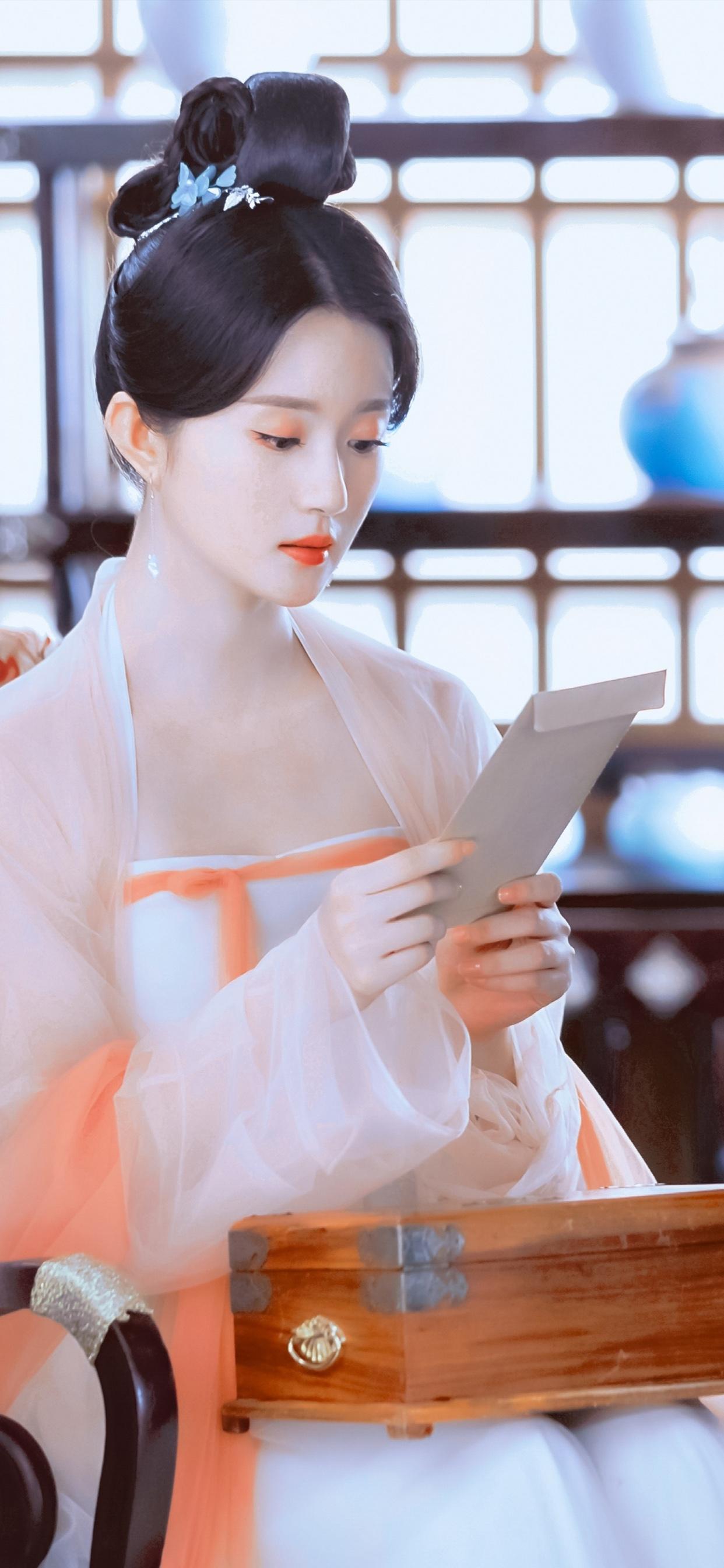 《传闻中的陈芊芊》壁纸,我喜欢赵露思饰演的三公主