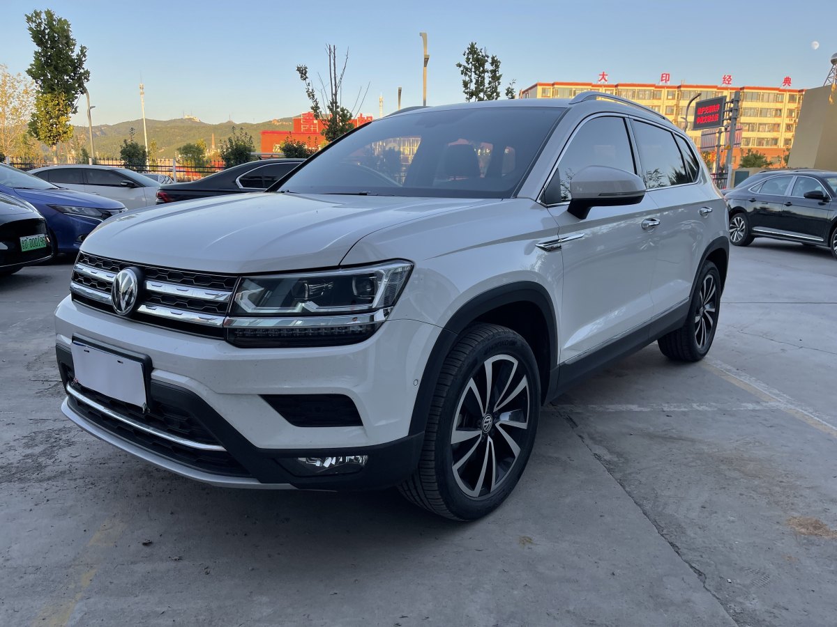 途岳,这款来自大众的紧凑型suv,提供了两款不同的动力选择:一款是排量