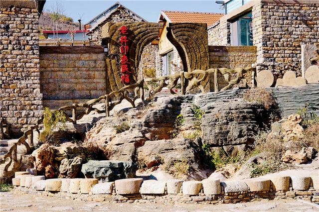 泰安市老年大学举办"汶水银辉 红色领航"主题党日活动