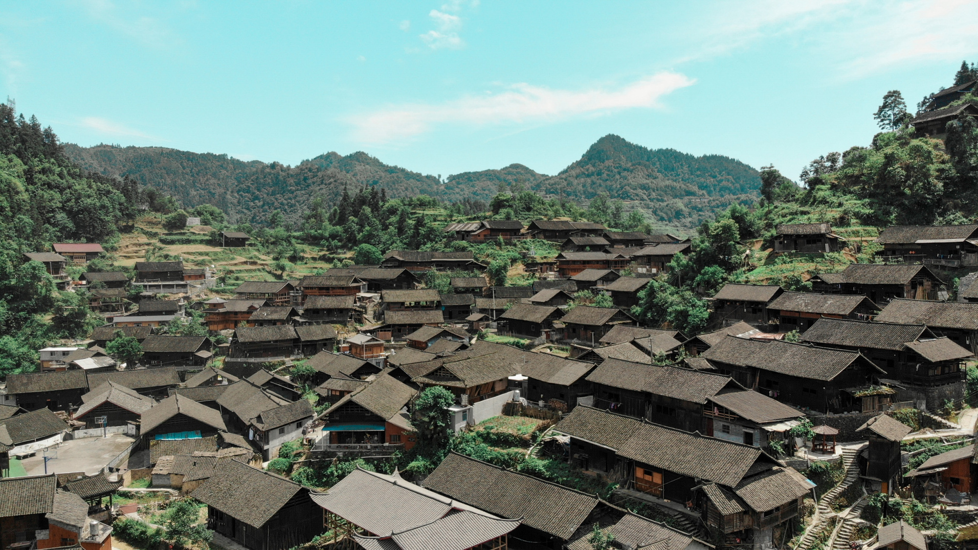 这座偏僻的小山村,竟吸引无数明星纷纷打卡,还上过湖南王牌综艺