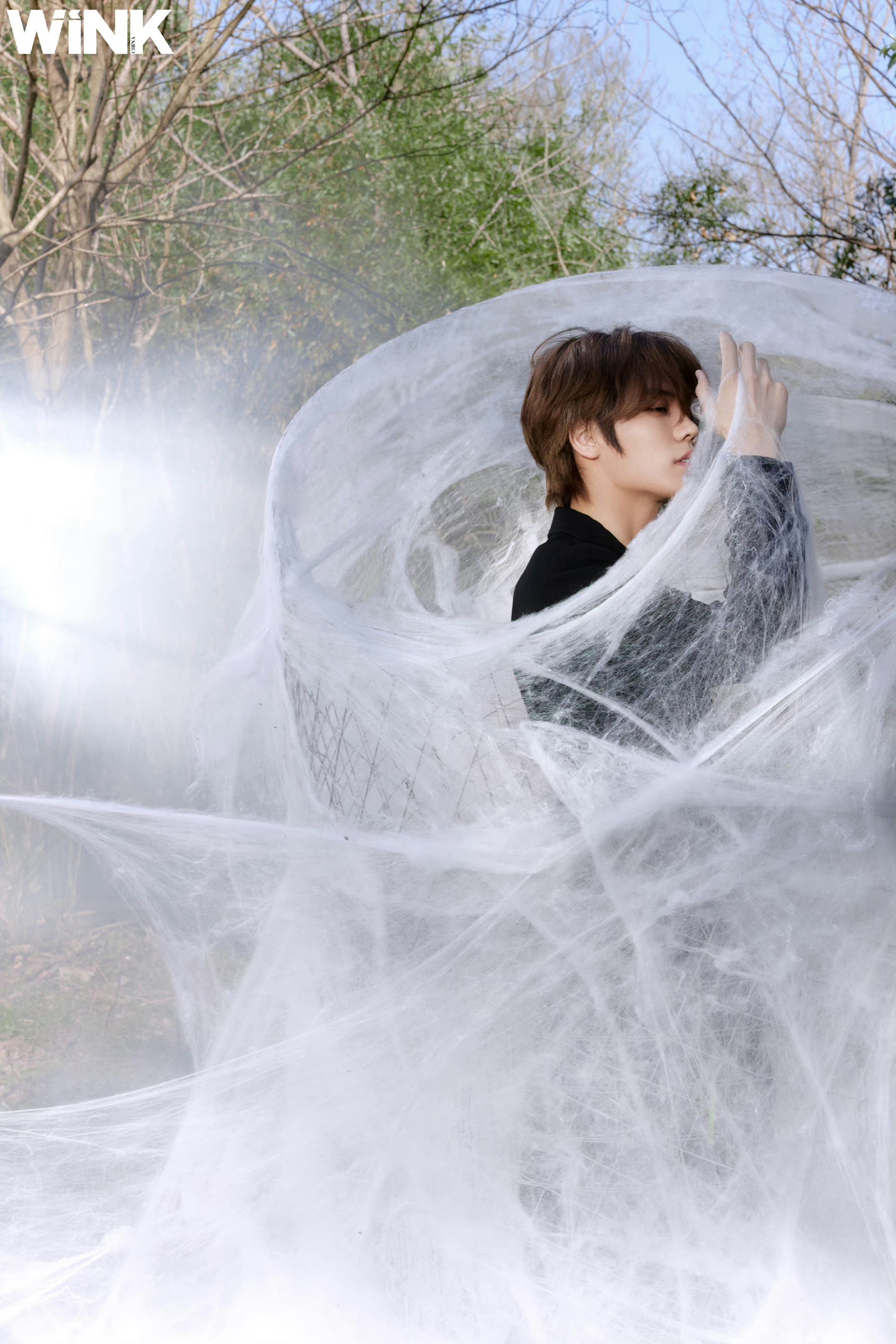 林彦俊《wink》最新杂志内页惊喜掉落!