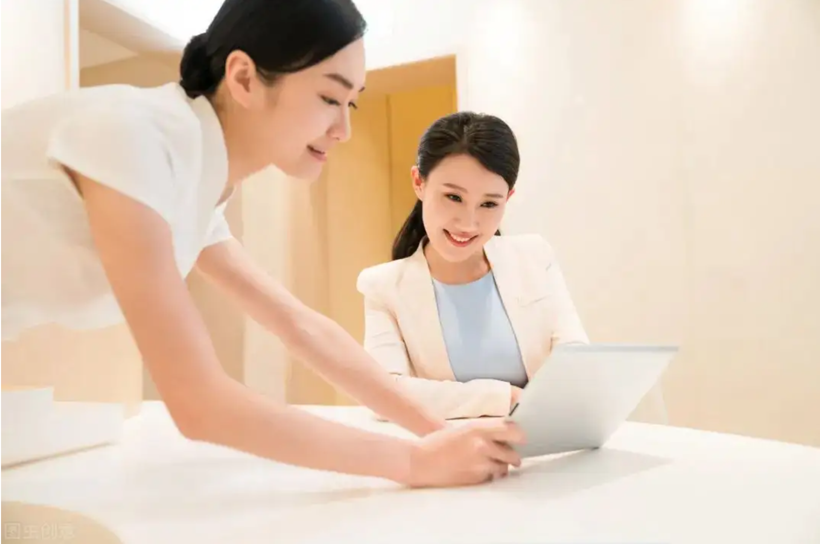 美容院老板娘创业失败案例分析,曾月入十万