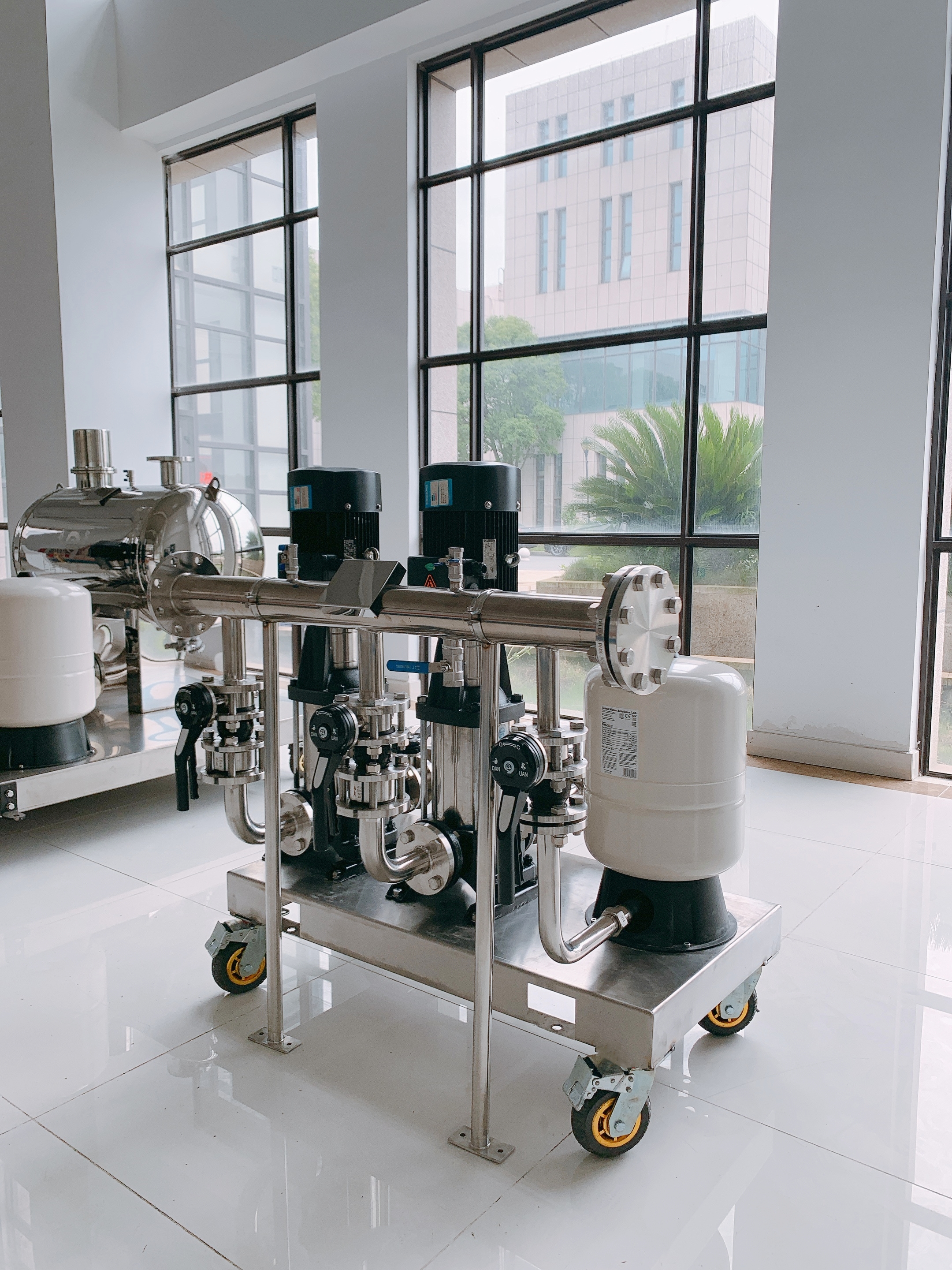 变频供水设备「自动调节水泵,满足需求」