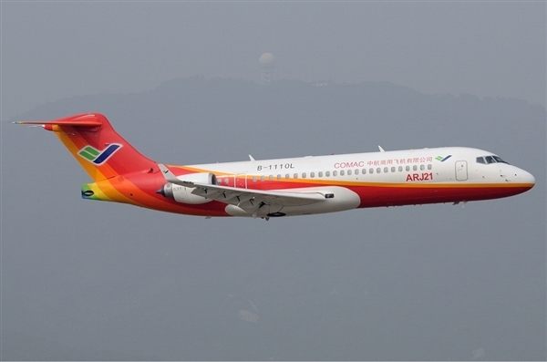 ARJ21新里程碑!国产商用飞机开通首条高高原航线