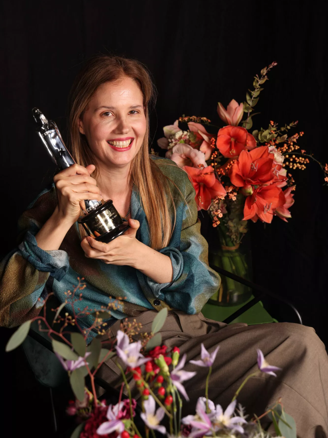 像呼吸一样顺畅的"女导演穿搭"也太迷人了吧?难怪我们越来越不爱看博