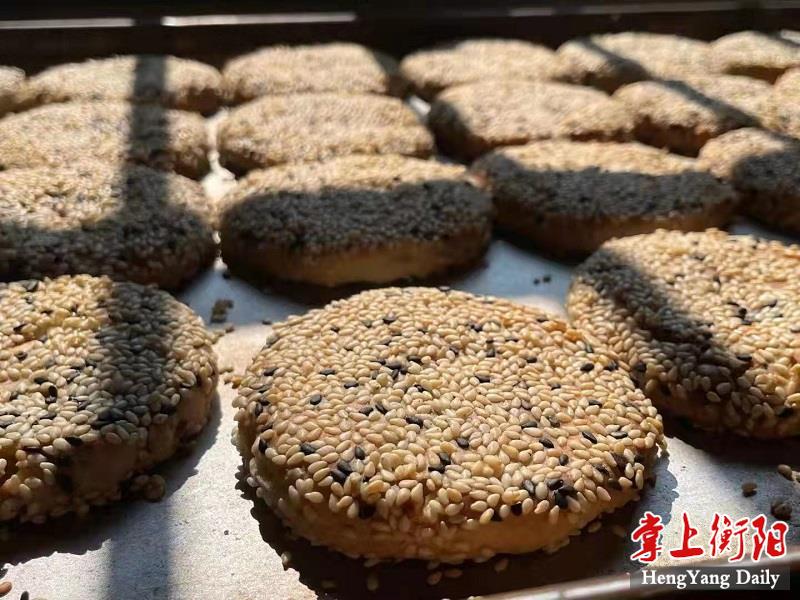 耒阳:百年夏塘麻饼香飘中秋