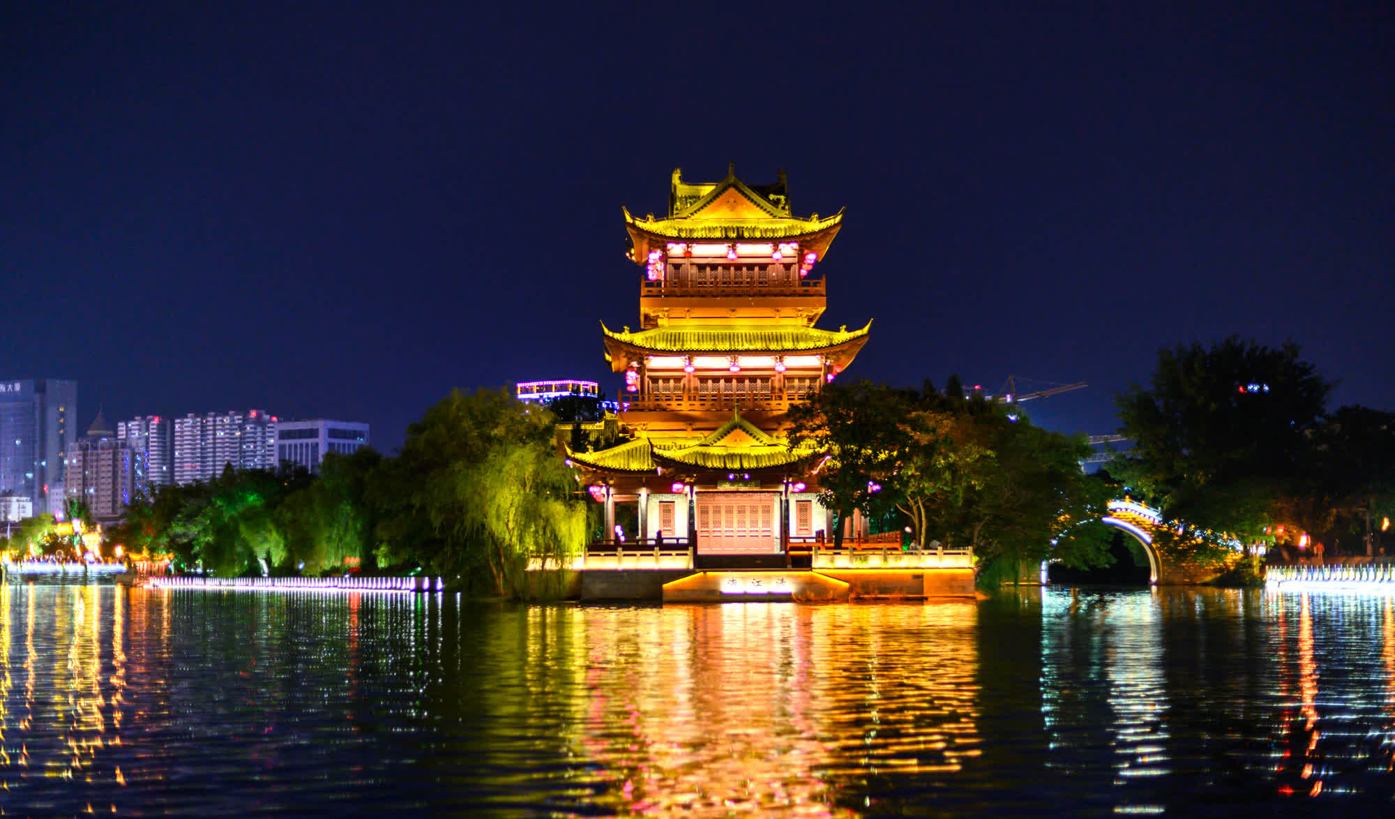 京杭大运河最初段,淮安美景夜影中绽放!