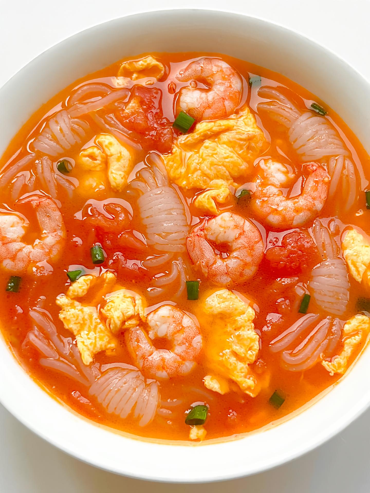 没胃口的都试试这碗番茄魔芋虾仁汤,酸甜开胃巨好喝