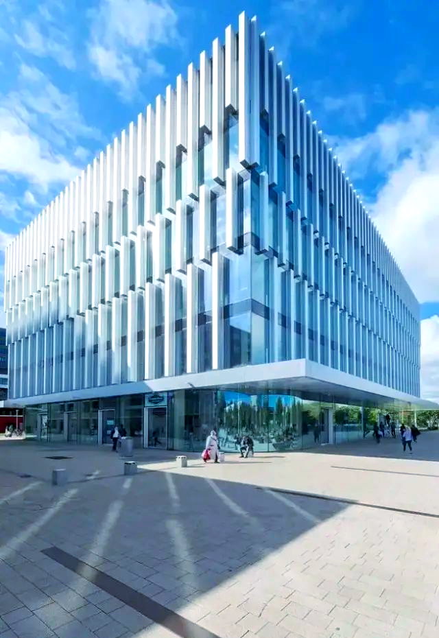 建筑立面设计中的5种竖向线条运用