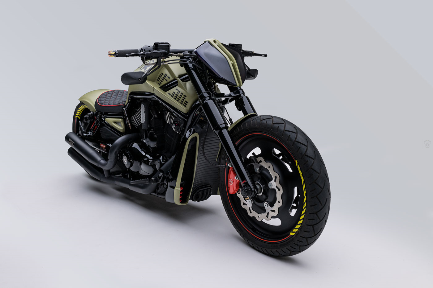 橄榄绿军事风 哈雷night rod改装欣赏