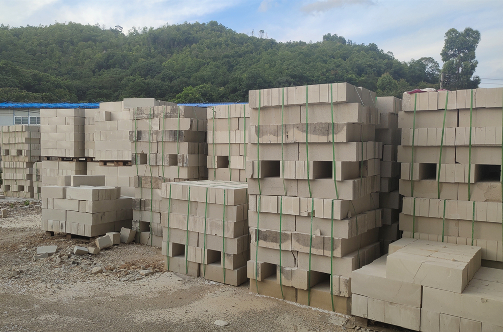 智能控制,高效生产——新型水泥发泡砖机助阵建材行业