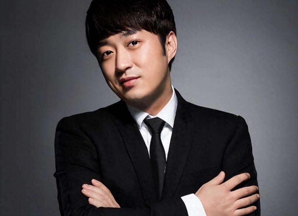 杨洋悄悄改微博简介,被指责"用完就丢",粉丝回怼:他开心就行