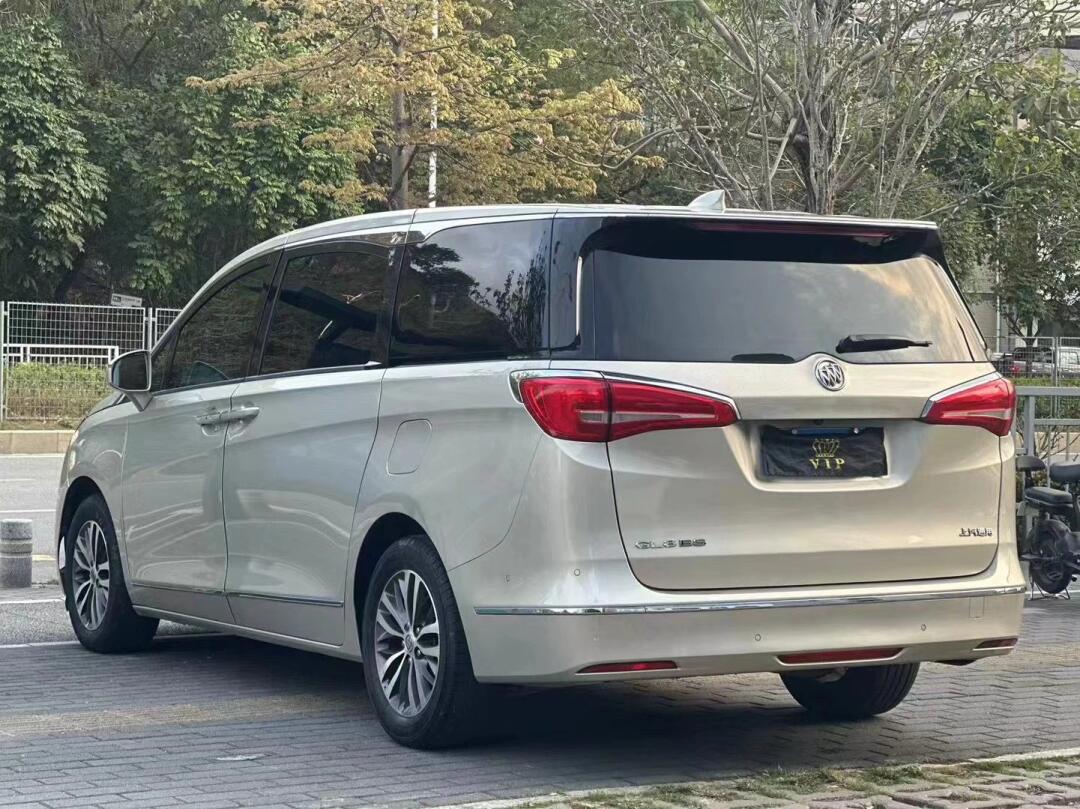 别克gl8六座和七座哪个好 七座的配置和售价占有优势