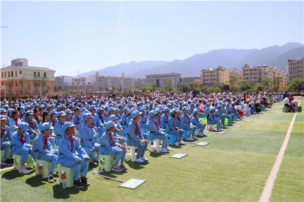 会泽县春晖小学图片