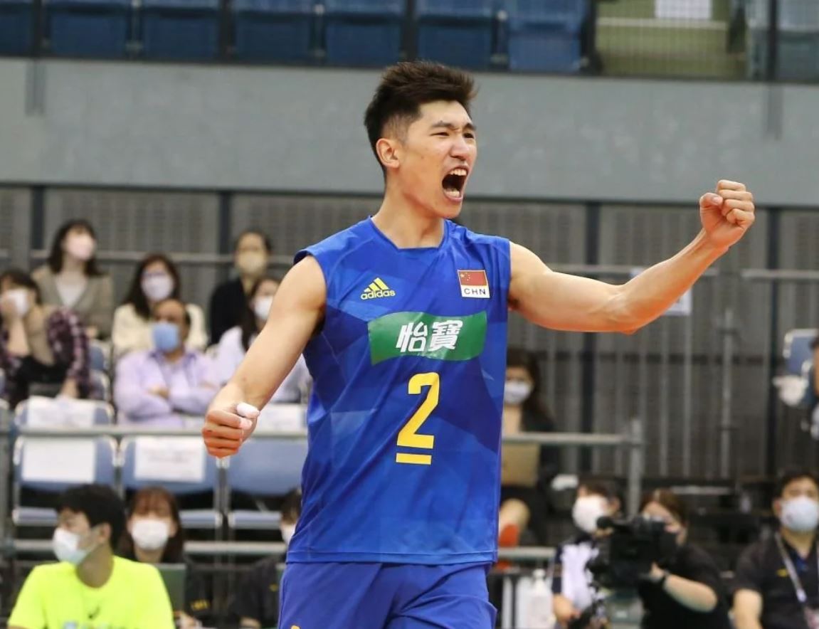 中国男排挑战者杯12人名单确定,于垚辰任队长,首战劲旅乌克兰!