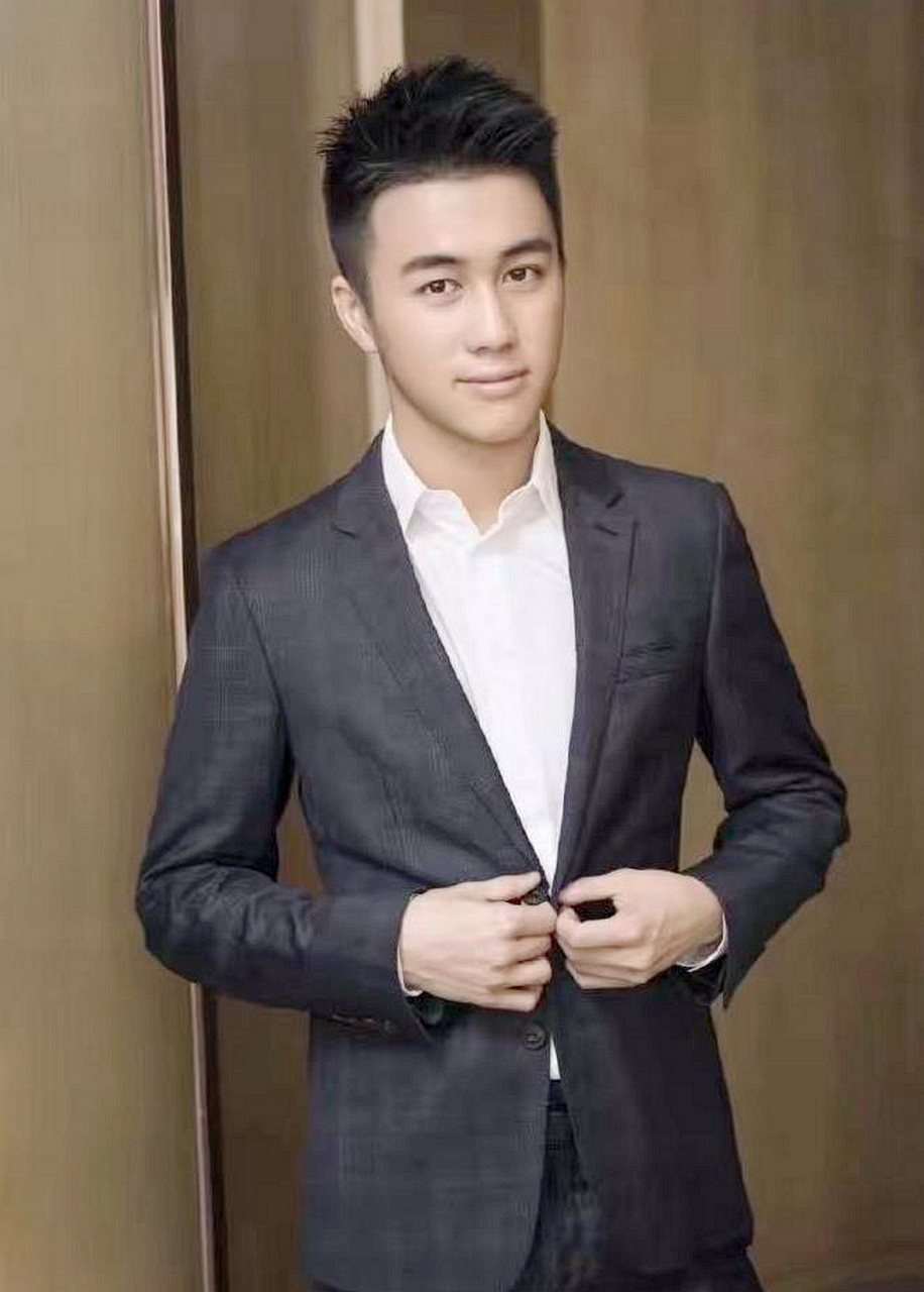 赌王何鸿燊父子何猷君:薄唇的男人大多心狠手辣