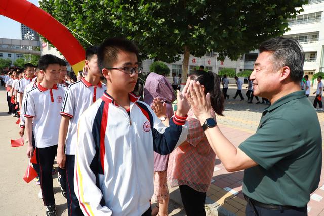 感恩母校逐梦未来,聊城六中这场毕业典礼满满都是爱