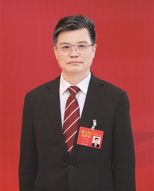 邓立佳代表:把美好蓝图变成美丽现实