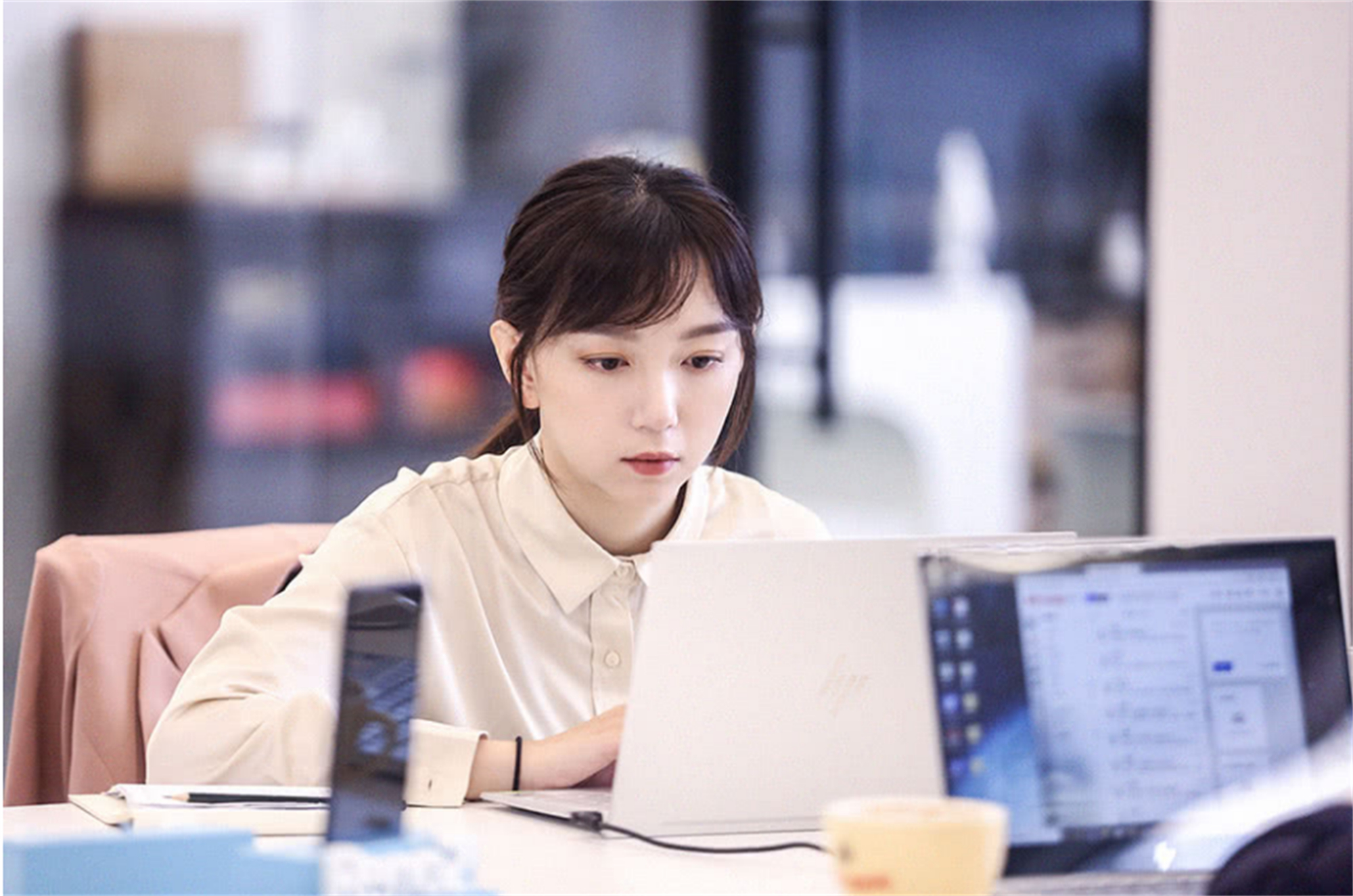 北大博士梅桢再掀波澜,400分成绩惹争议,莫非是"钻空子"选手