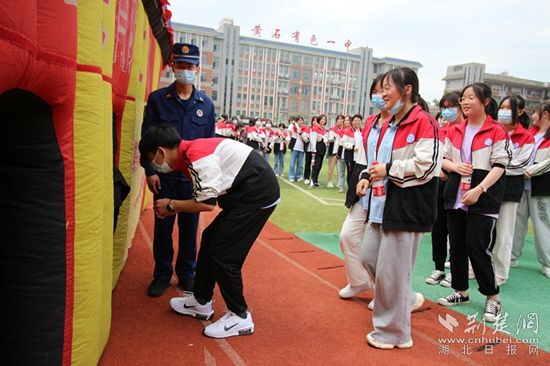 消防安全教育走进黄石有色一中