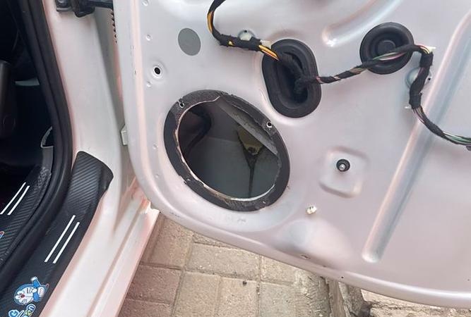 汽车后门同轴喇叭需要功放推吗百科在线