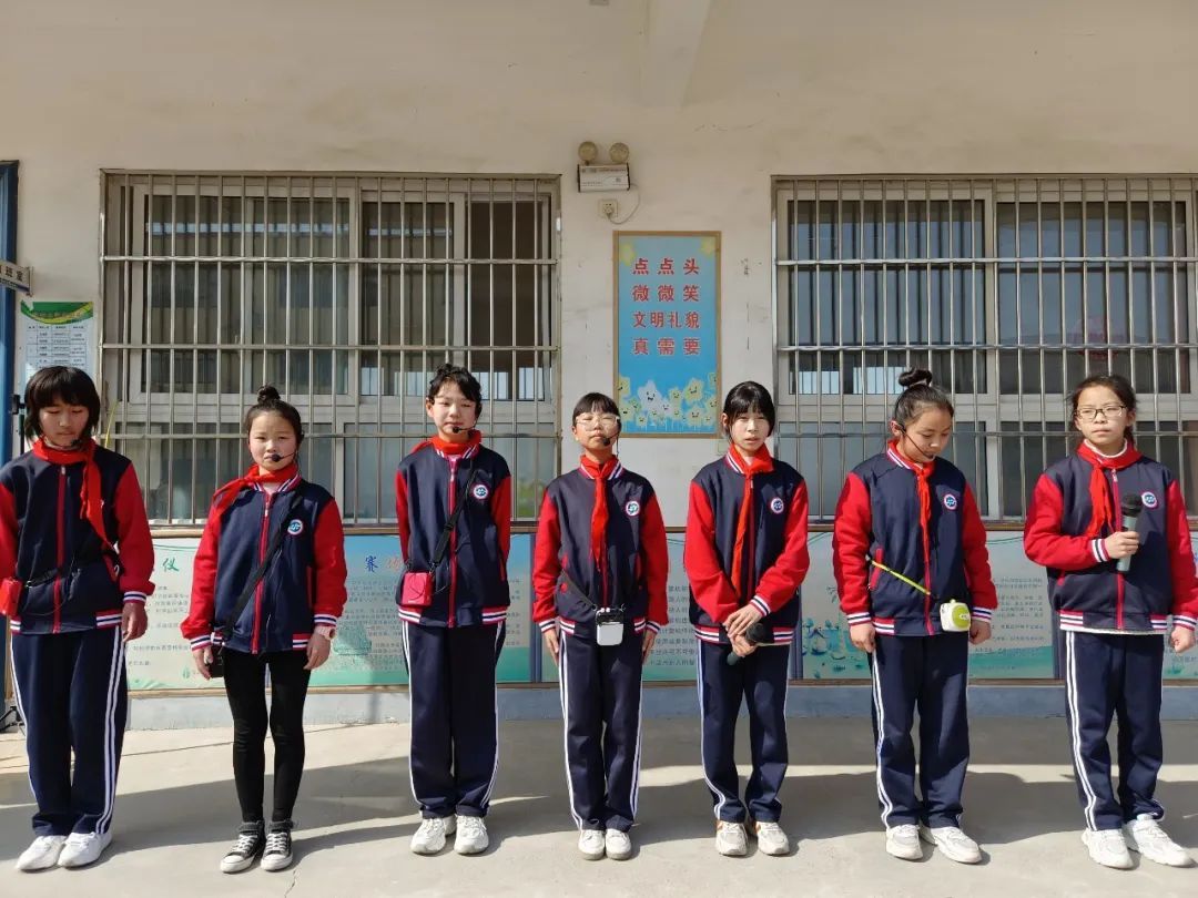 长葛市佛耳湖镇铁炉小学举行清明诵诗咏怀朗诵比赛