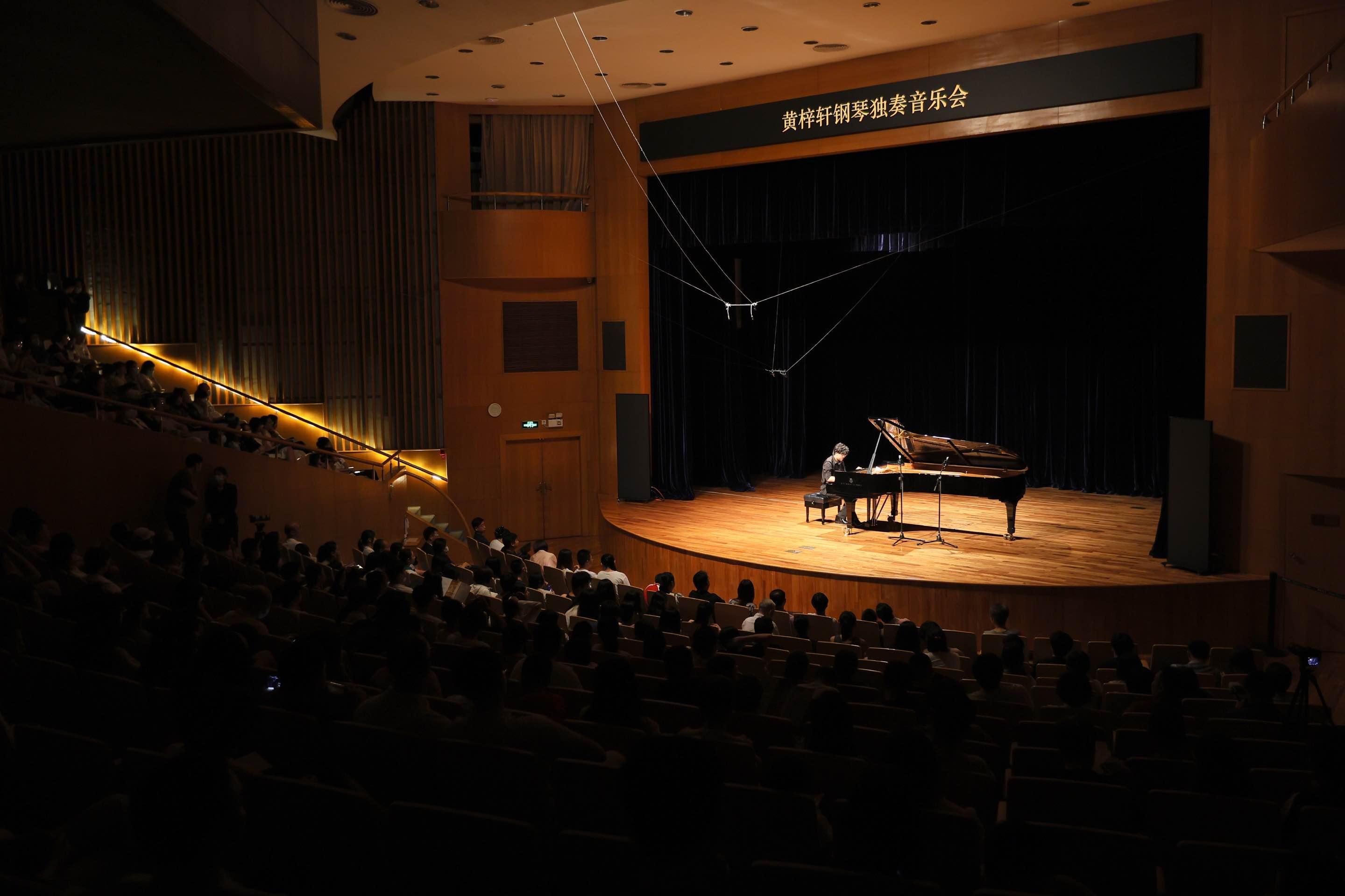 视频丨视钢琴为"毕生所爱",钢琴少年一周两登星海音乐厅舞台