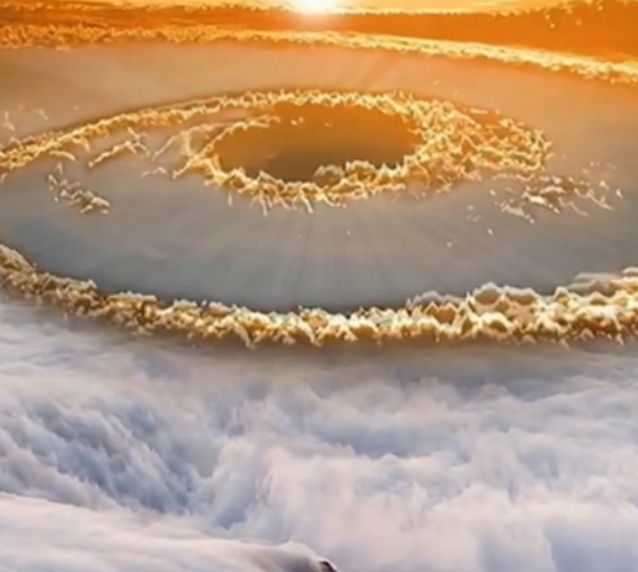 峨眉山云海日出