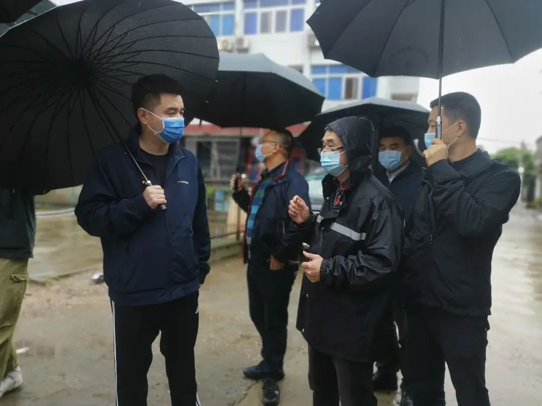 夏禹桨督查文明城市建设工作 实地查看督问题 当场交办促提升