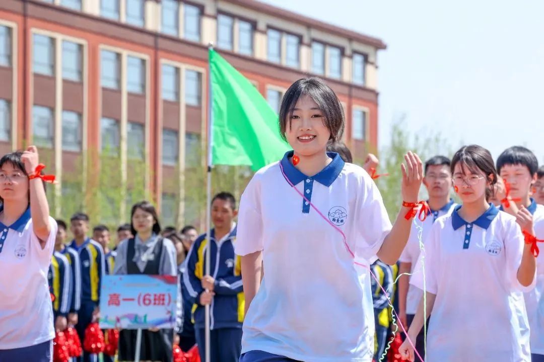 影像记录|鸿臻高中校园体育文化艺术节震撼来袭,校园开放日现场热闹