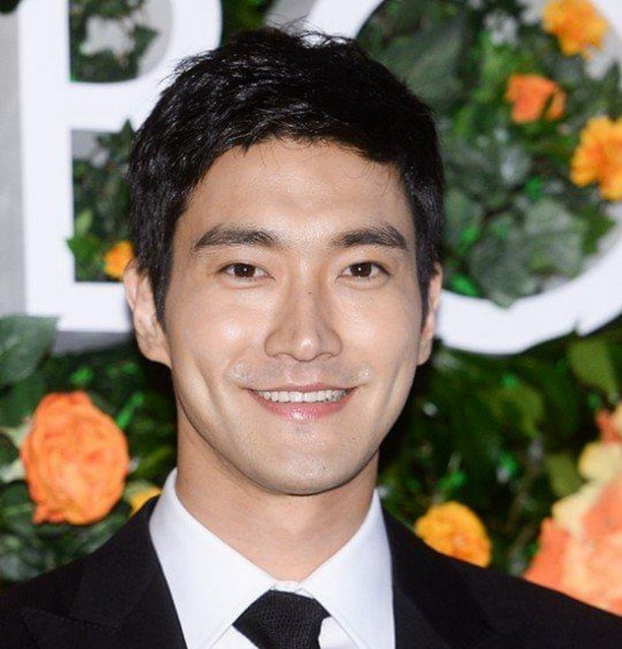 崔始源肿么了 #面部是真相