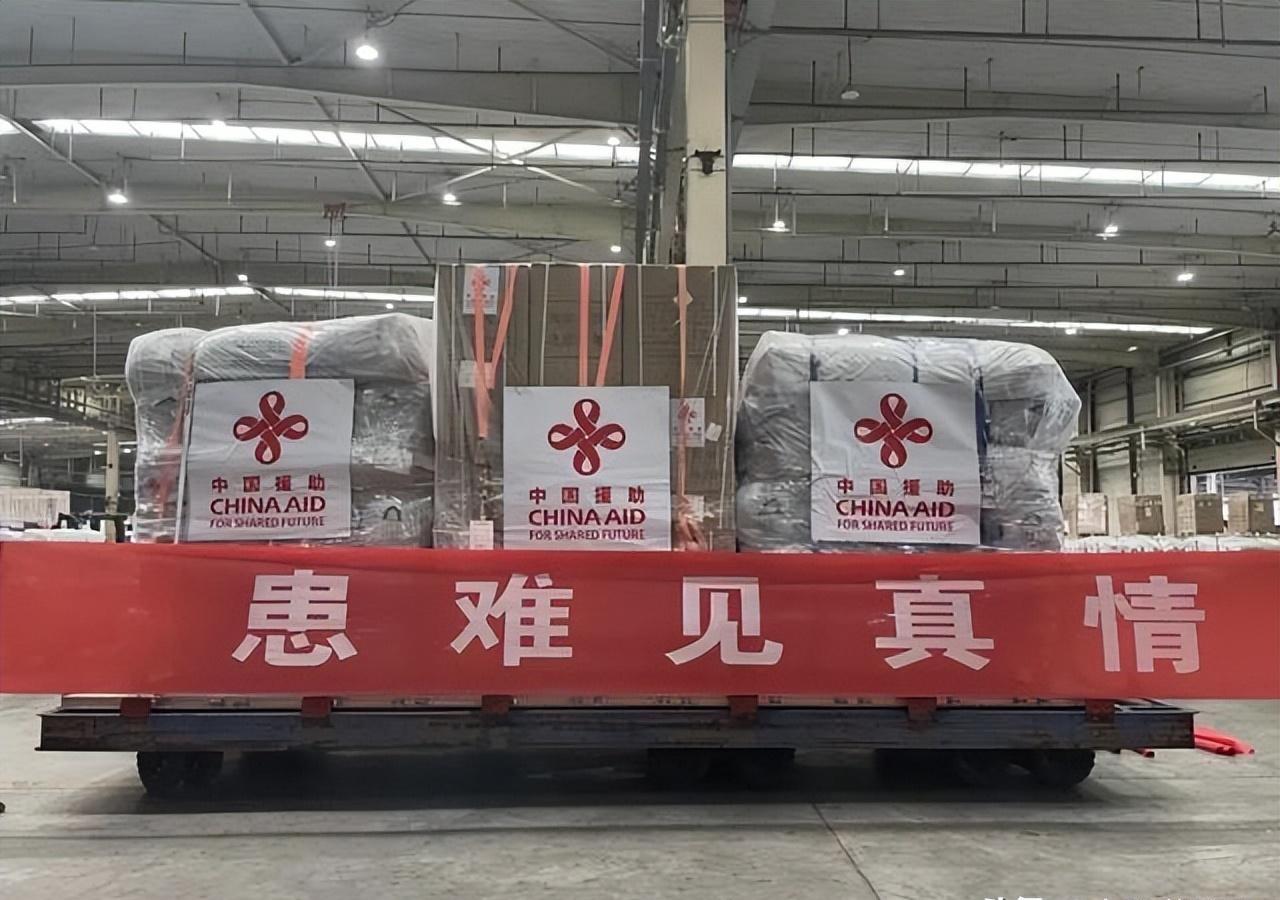 中国友好援助:解放军运-20助尼泊尔,与印度的表现形成鲜明对比