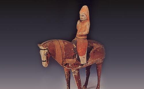 唐代彩绘骑马俑——高37厘米,1973年吐鲁番阿斯塔那