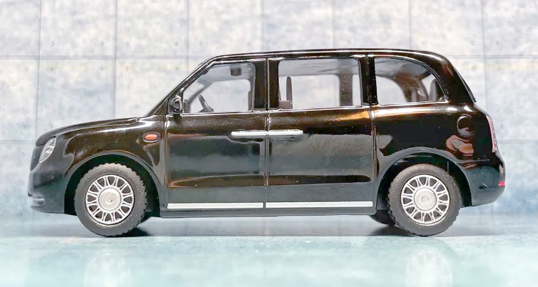 拓意橙盒 1:64 英伦levc tx5电动汽车细节探秘