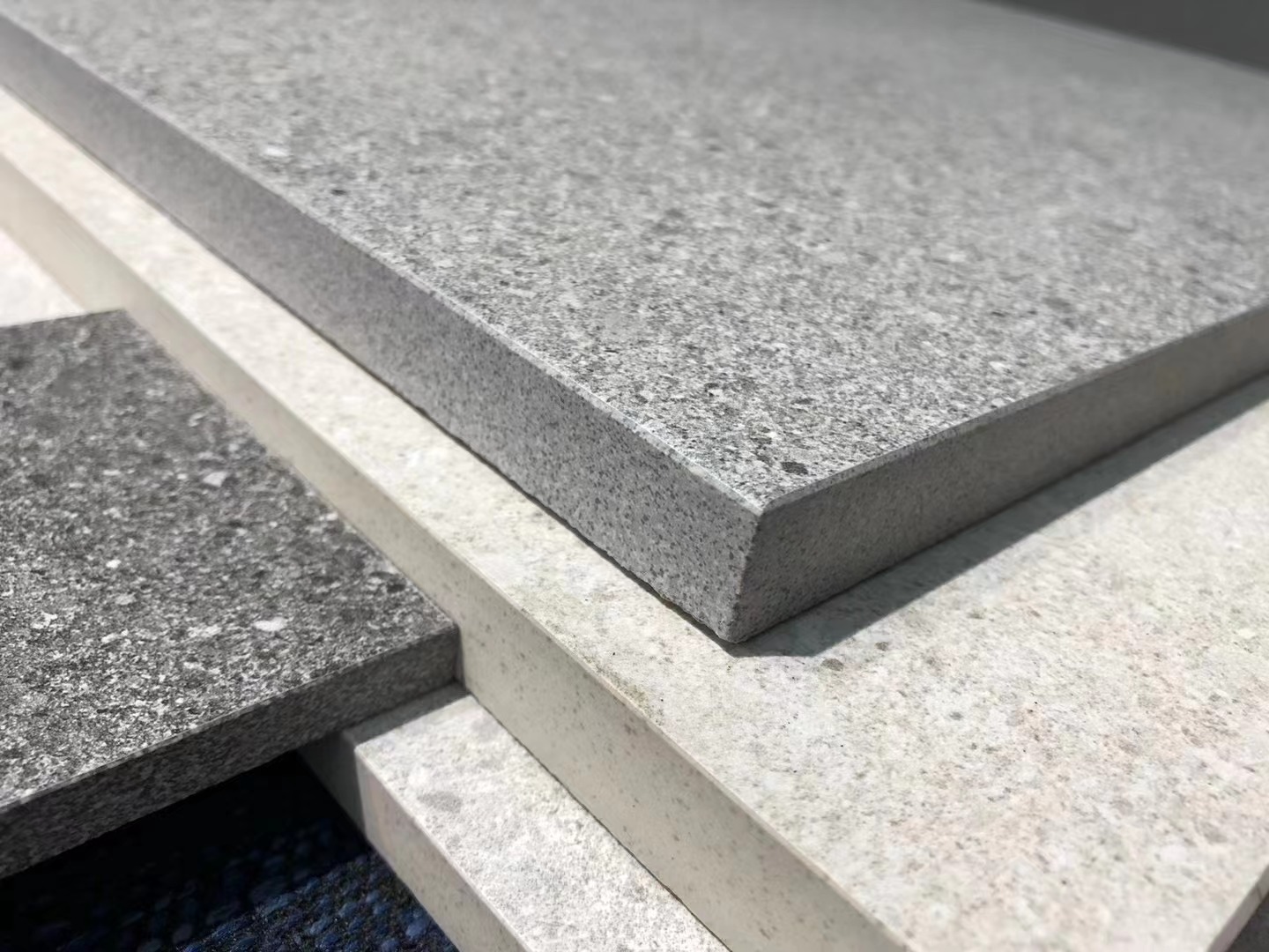 家装更适合的伊菲特微水泥瓷砖,真正佛山生产,更易打理