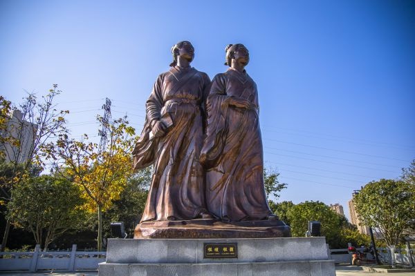 与您"邮"约!程颢程颐个性化邮票在汉发行