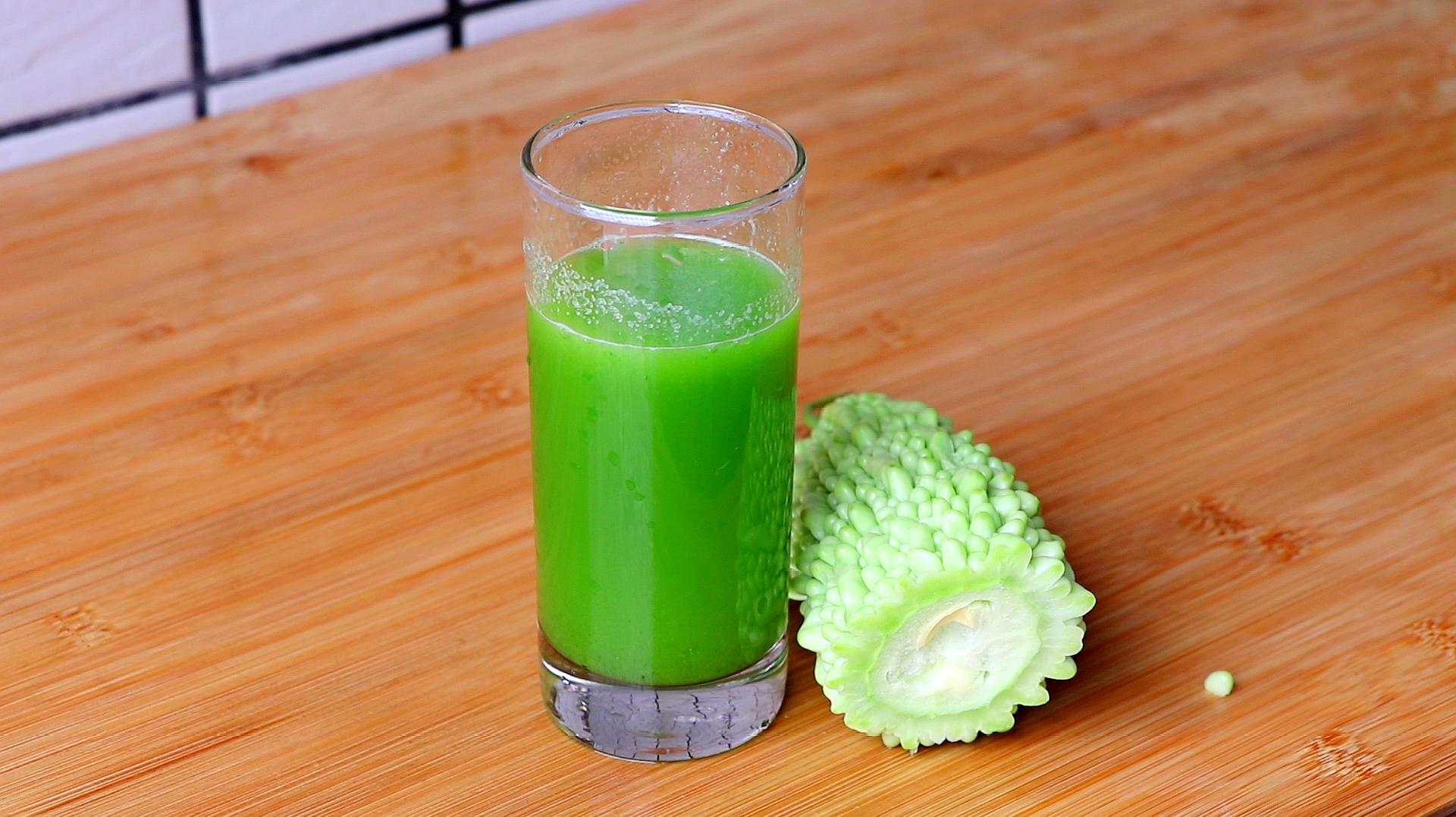 诗俪猫科普:苦瓜汁可以减肥吗?