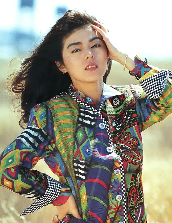 武田久美子:童星出道,18岁转型美艳女星