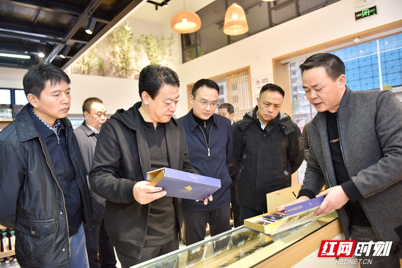 湖南中烟总经理籍涛到张家界烟草走访调研