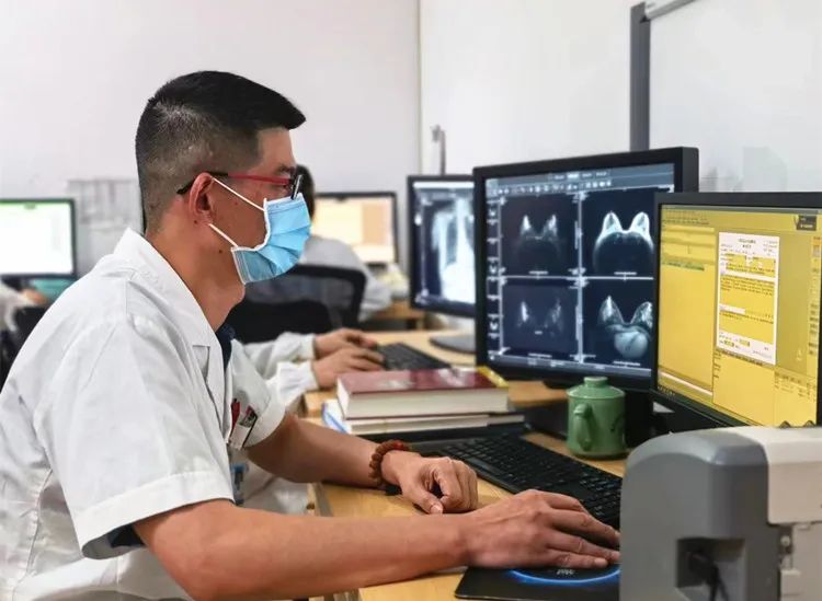 放射科医生"读"出腰痛的"真凶"